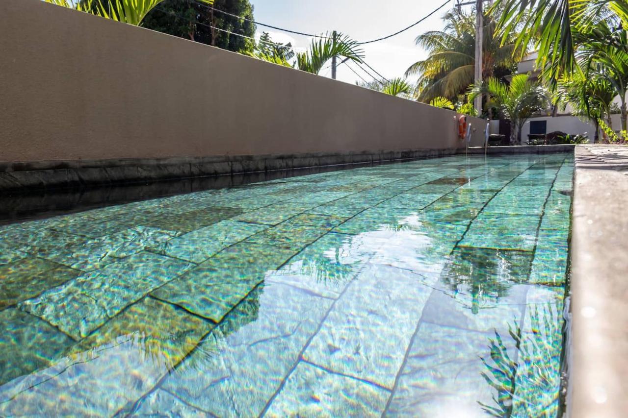 2 Bedroom Flat 15 Mins Walk From Flic En Flac Beach Exterior foto