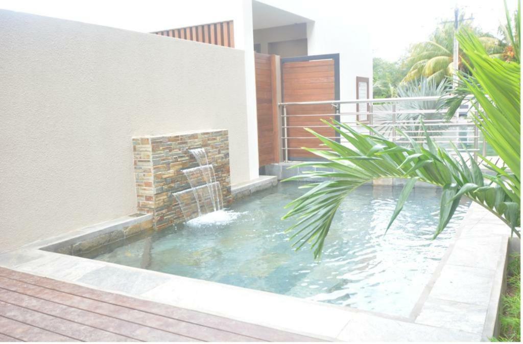 2 Bedroom Flat 15 Mins Walk From Flic En Flac Beach Exterior foto