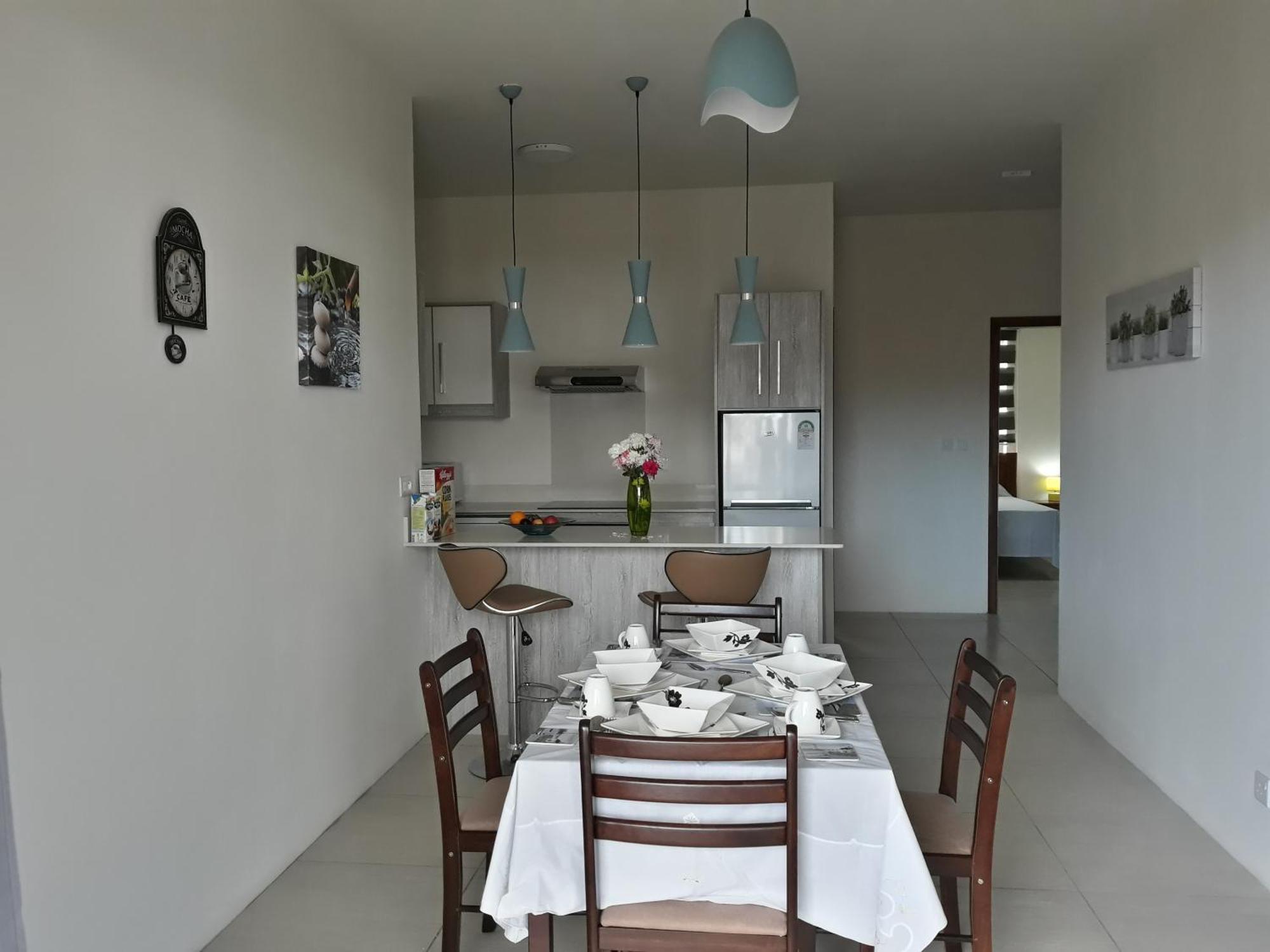 2 Bedroom Flat 15 Mins Walk From Flic En Flac Beach Exterior foto