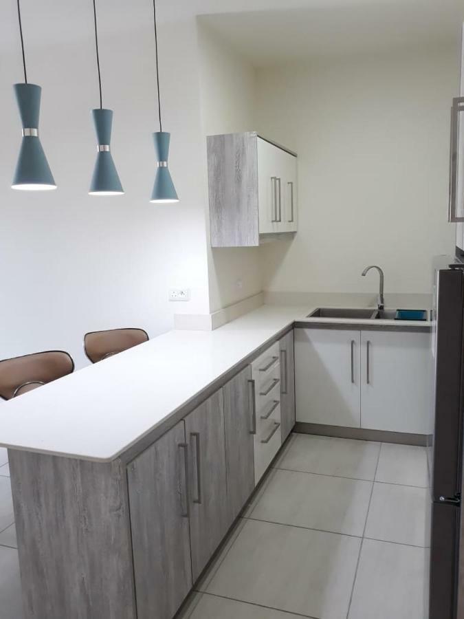 2 Bedroom Flat 15 Mins Walk From Flic En Flac Beach Exterior foto