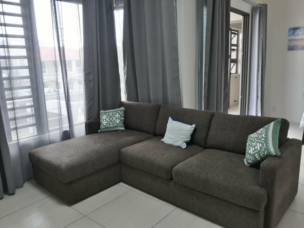 2 Bedroom Flat 15 Mins Walk From Flic En Flac Beach Exterior foto